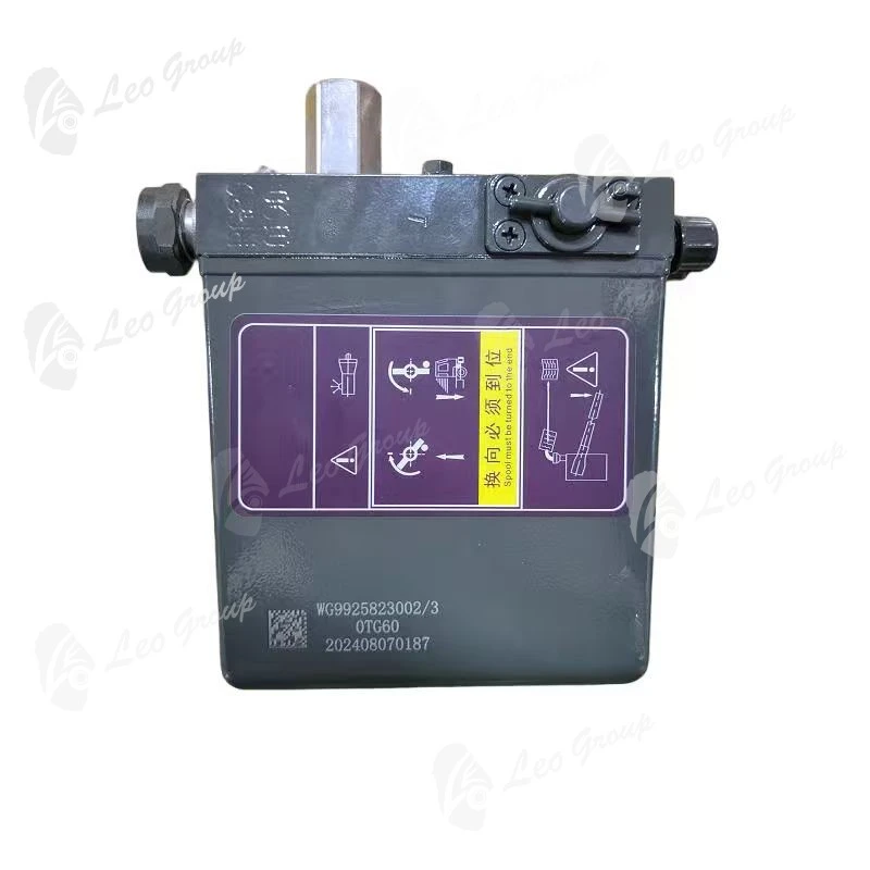 lifting oil pump for truck WG9925823002